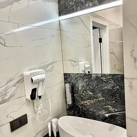 Family Boutique מלון דירות 4*