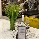 Family Boutique Aparthotel