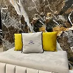 Family Boutique Aparthotel