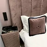 Aparthotel Family Boutique 4*