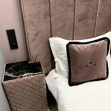 Апарт-готель Family Boutique 4*