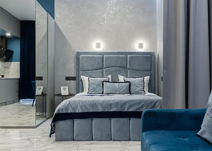 Family Boutique Aparthotel Lviv