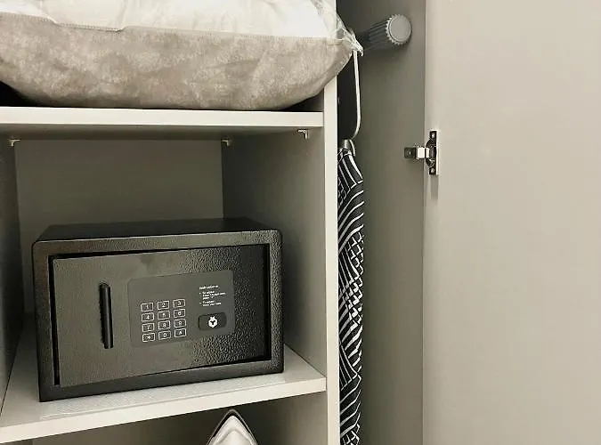 Family Boutique Aparthotel Lviv