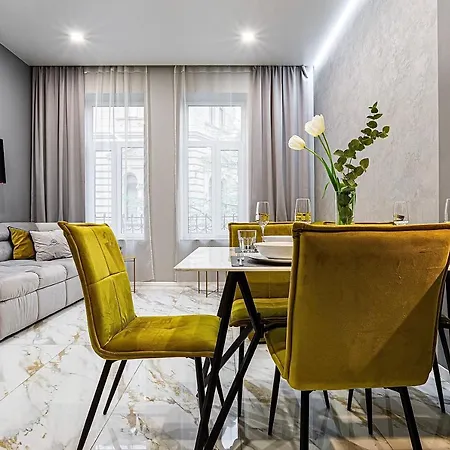 Family Boutique Aparthotel