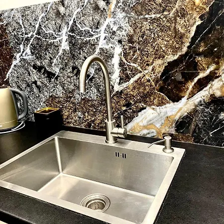 Family Boutique Apartmanhotel Lviv