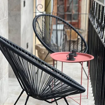 Family Boutique Aparthotel Lviv