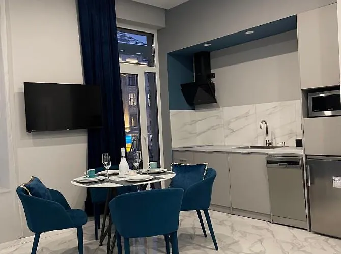 Family Boutique Apart Otel Lviv